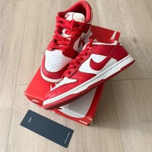 Nike dunk university red size 8.5